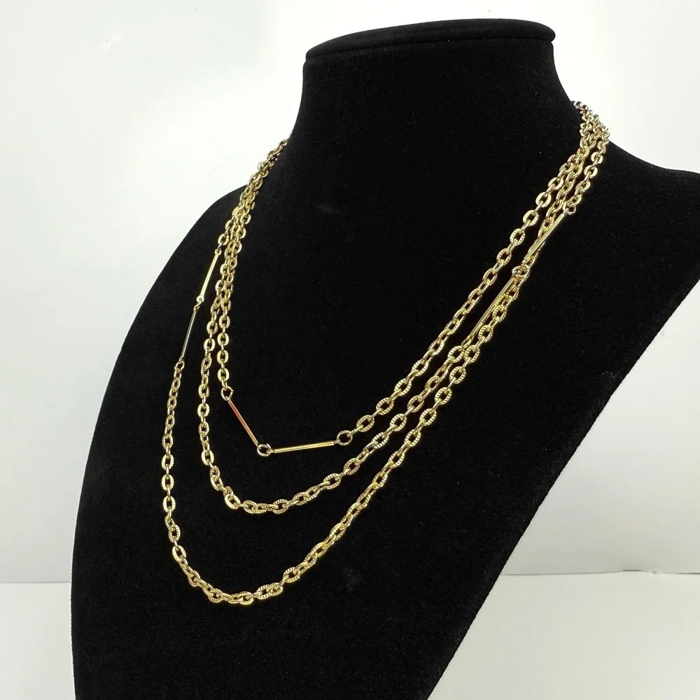Necklace long gold